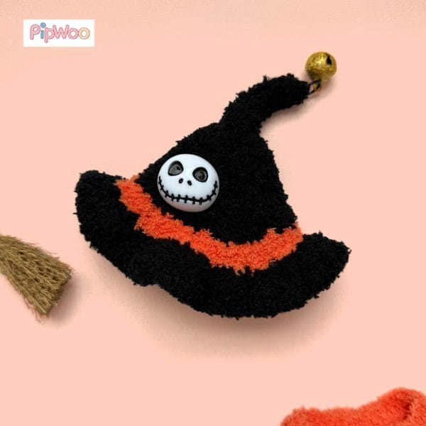 Zoomed‑in view of Crochet Labubu Clothes – Jack-o’-lantern focusing on the plush yarn loops and precise crochet stitches of the hat brim.